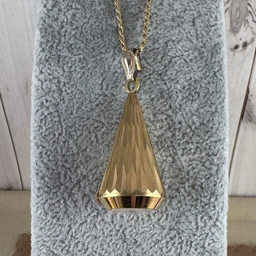 Vintage Caravelle made by Bulova in very good Condition 7 Jewel Necklace Pendant